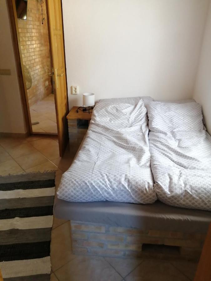 Lisztes Apartman Zamardi Ngoại thất bức ảnh