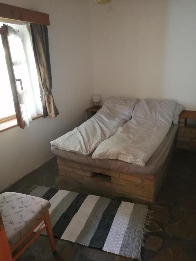 Lisztes Apartman Zamardi Ngoại thất bức ảnh