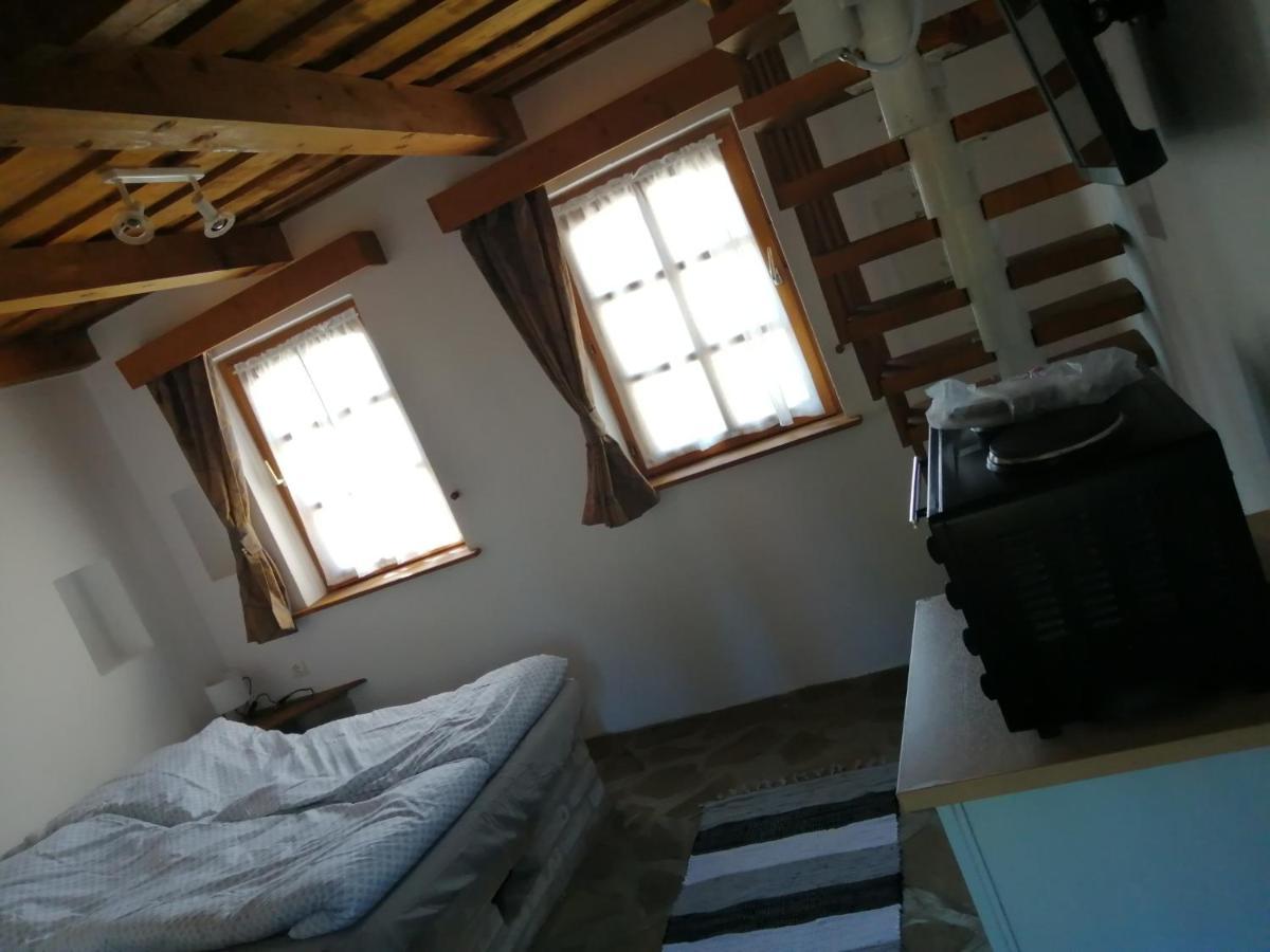Lisztes Apartman Zamardi Ngoại thất bức ảnh